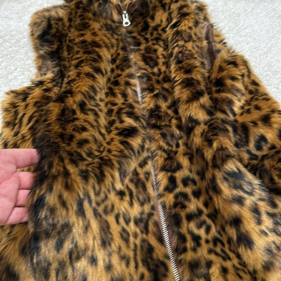 J. Crew Leopard Print Fuzzy Vest - Picture 13 of 14